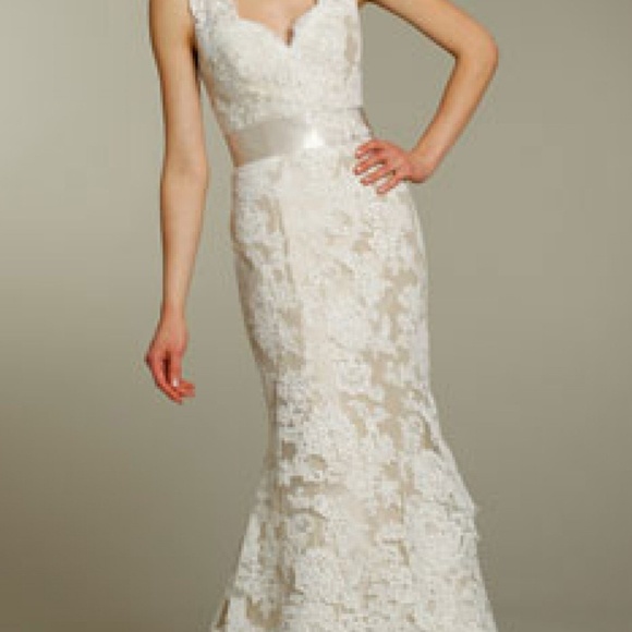 Designer wedding dress - Picture 2 of 4